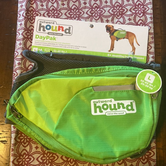LARGE GREEN Outward Hound Doggie Day Pak, 4 pockets and D-ring leash attachment - Picture 2 of 9
